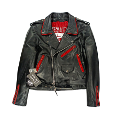 Chaqueta de cuero con detalles rojos y forro rojo./Leather jacket