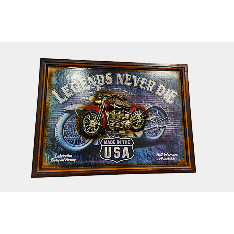 Cuadro Legends Never Die, con la moto choppers en relieve.